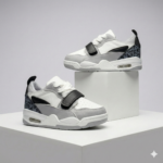 حذاء رياضي للأطفال